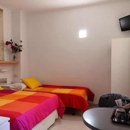 Hostal Casa Chueca Madrid Exteriör bild