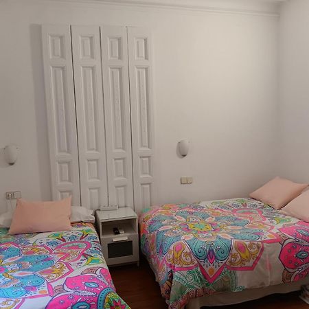 Hostal Casa Chueca Madrid Exteriör bild