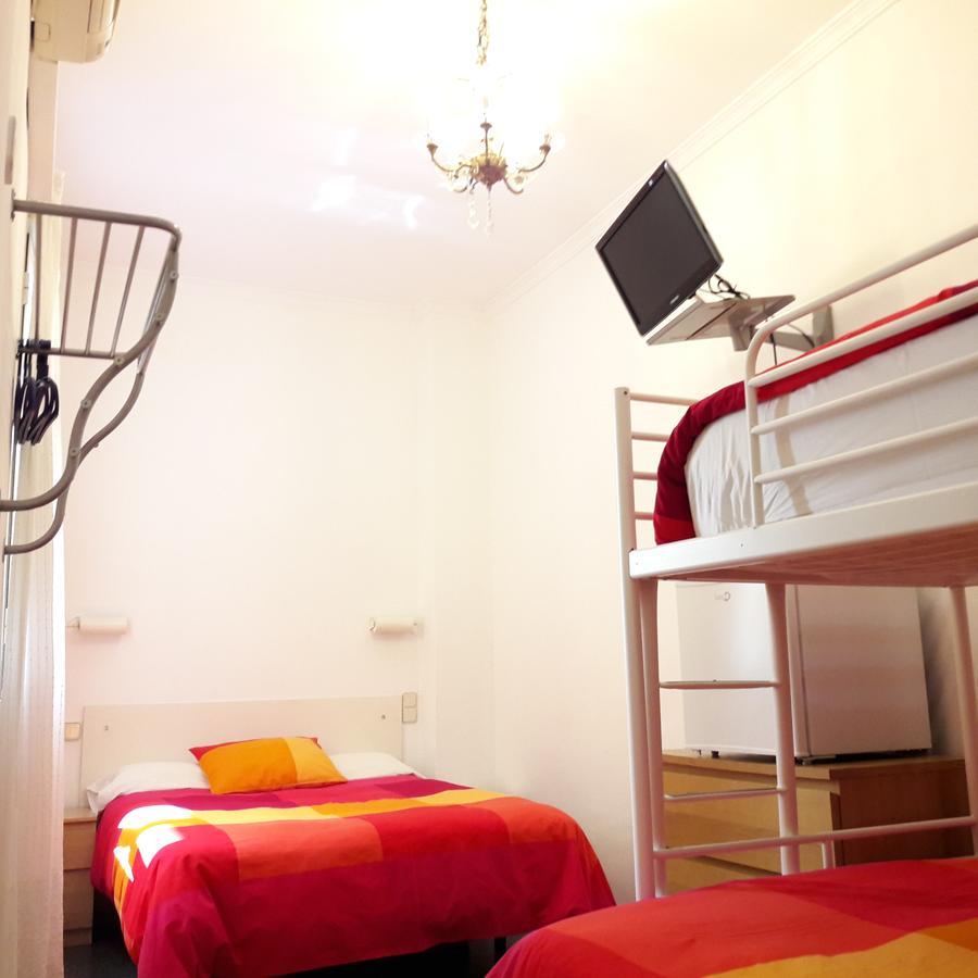 Hostal Casa Chueca Madrid Exteriör bild